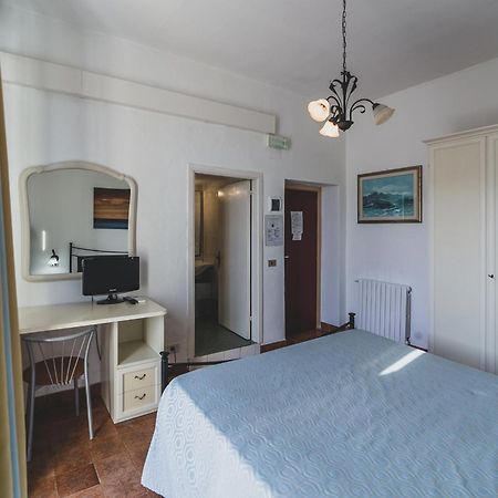 Hotel Alfiero Porto Santo Stefano  Chambre photo