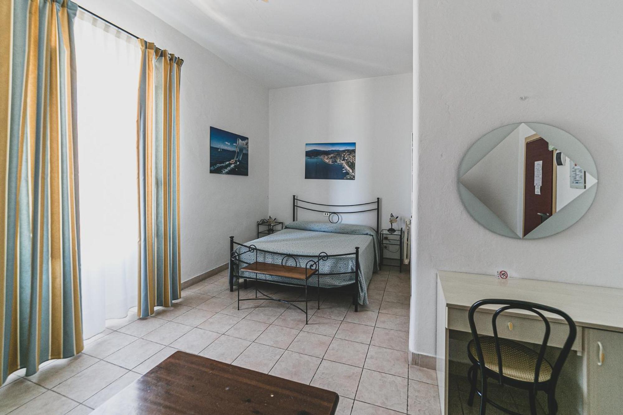 Hotel Alfiero Porto Santo Stefano  Chambre photo