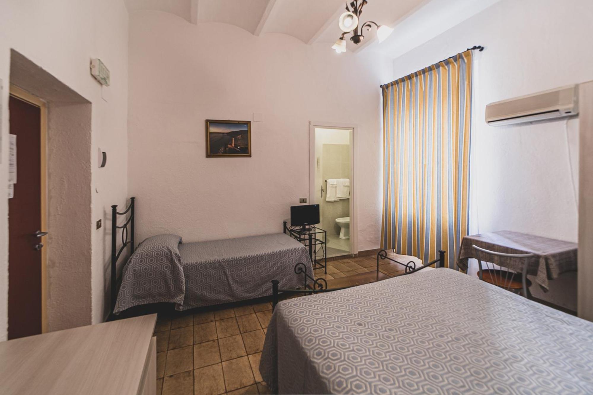 Hotel Alfiero Porto Santo Stefano  Chambre photo